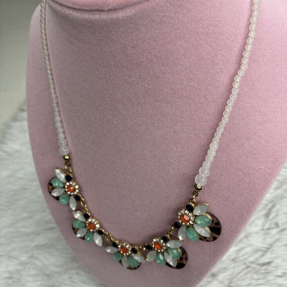 Plunder Design Trend Jewelry September Leopard Print Crystal Beaded Necklace - Picture 2 of 8